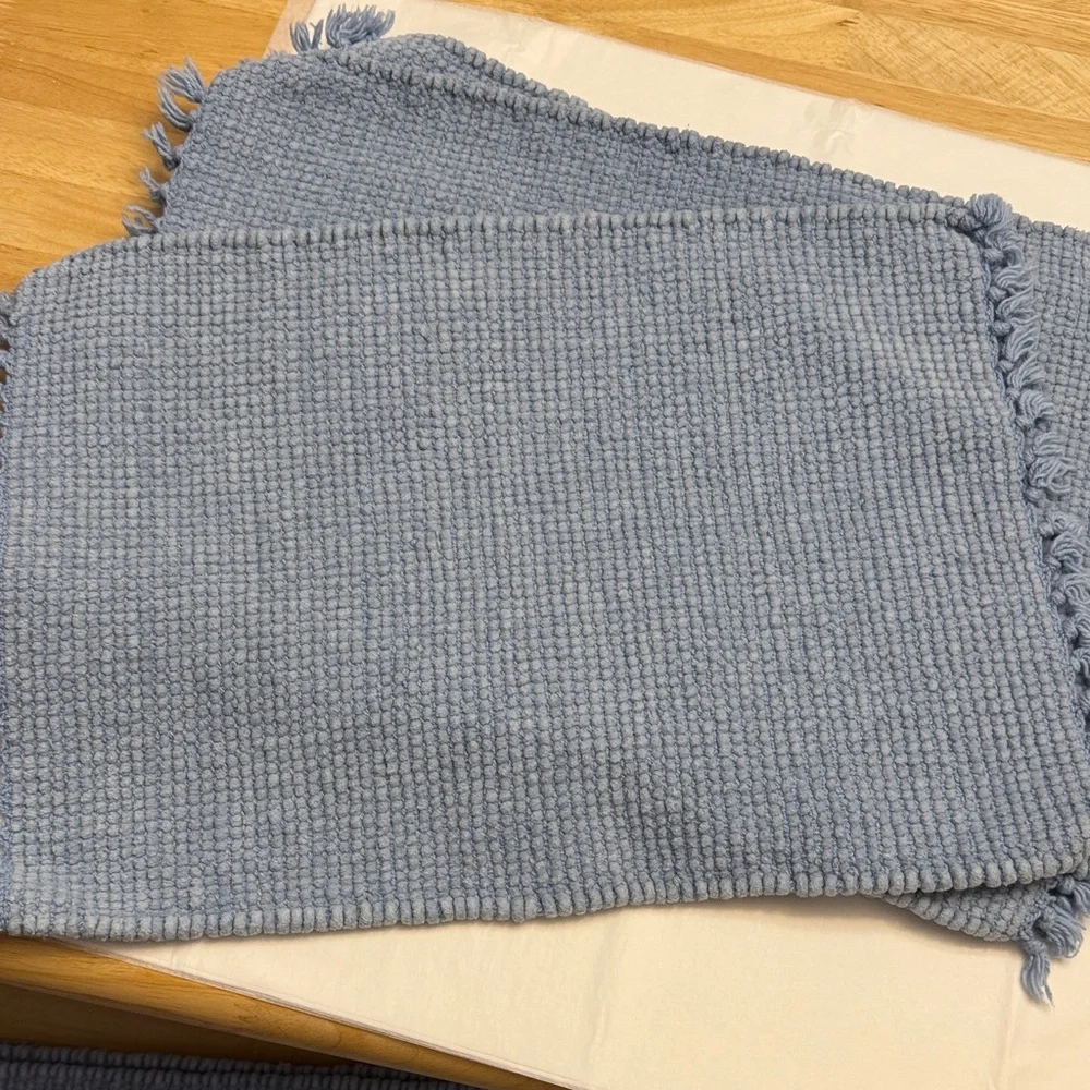 Set of 8 Blue Woven placemats , heavyweight reversible fabric, excellent